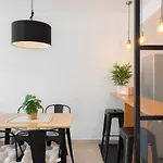 アパート Bright 2 Bedroom With Parking Space And Swimming Pools In Aloha Gardens マルベーリャ