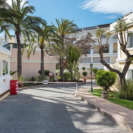 Bright 2 Bedroom With Parking Space And Swimming Pools In Aloha Gardens Marbellac